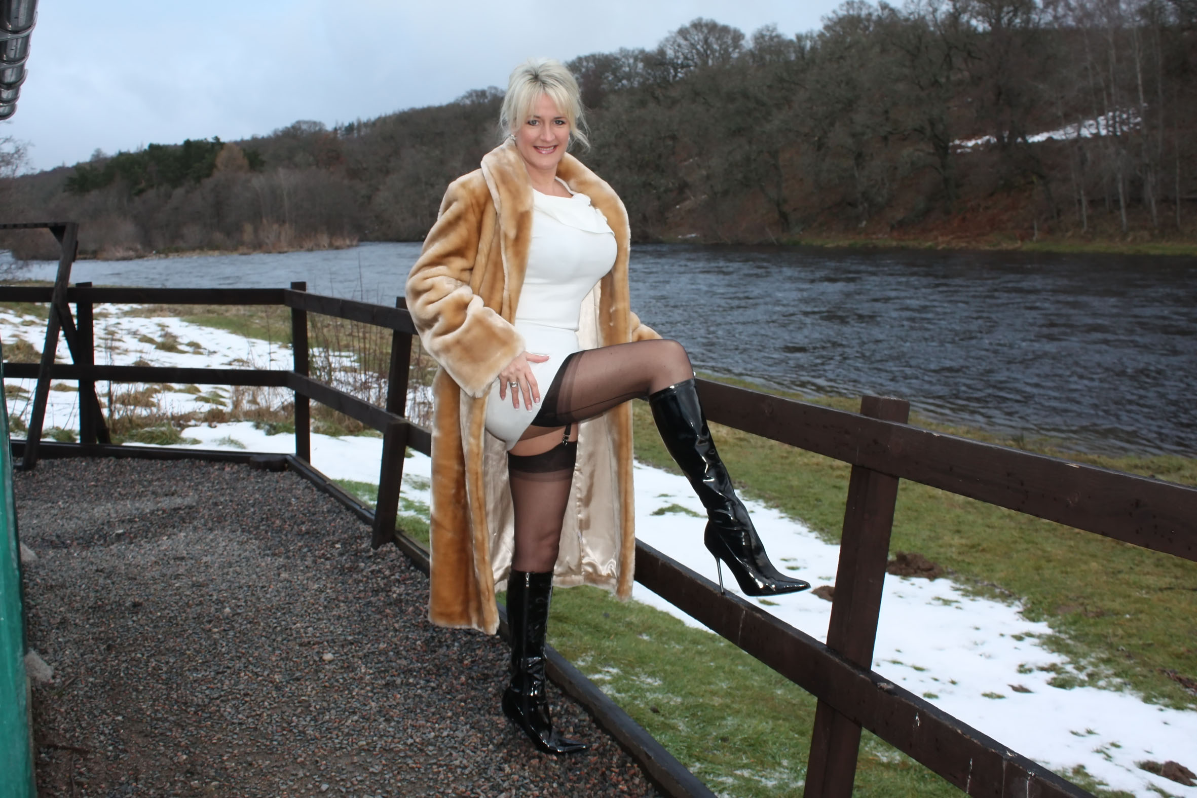 mature blonde in black stockings have fun outdoor (34).JPG
